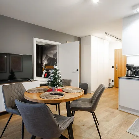 Gorski Przystanek Satola 1